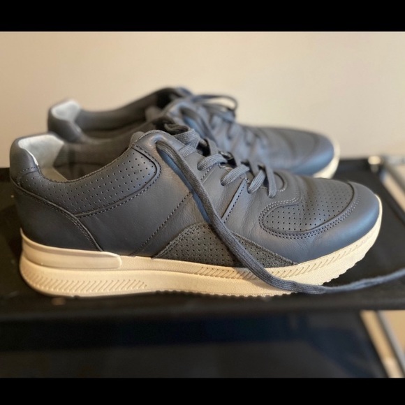 Everlane Trainers in Excellent Condition - Picture 2 of 3